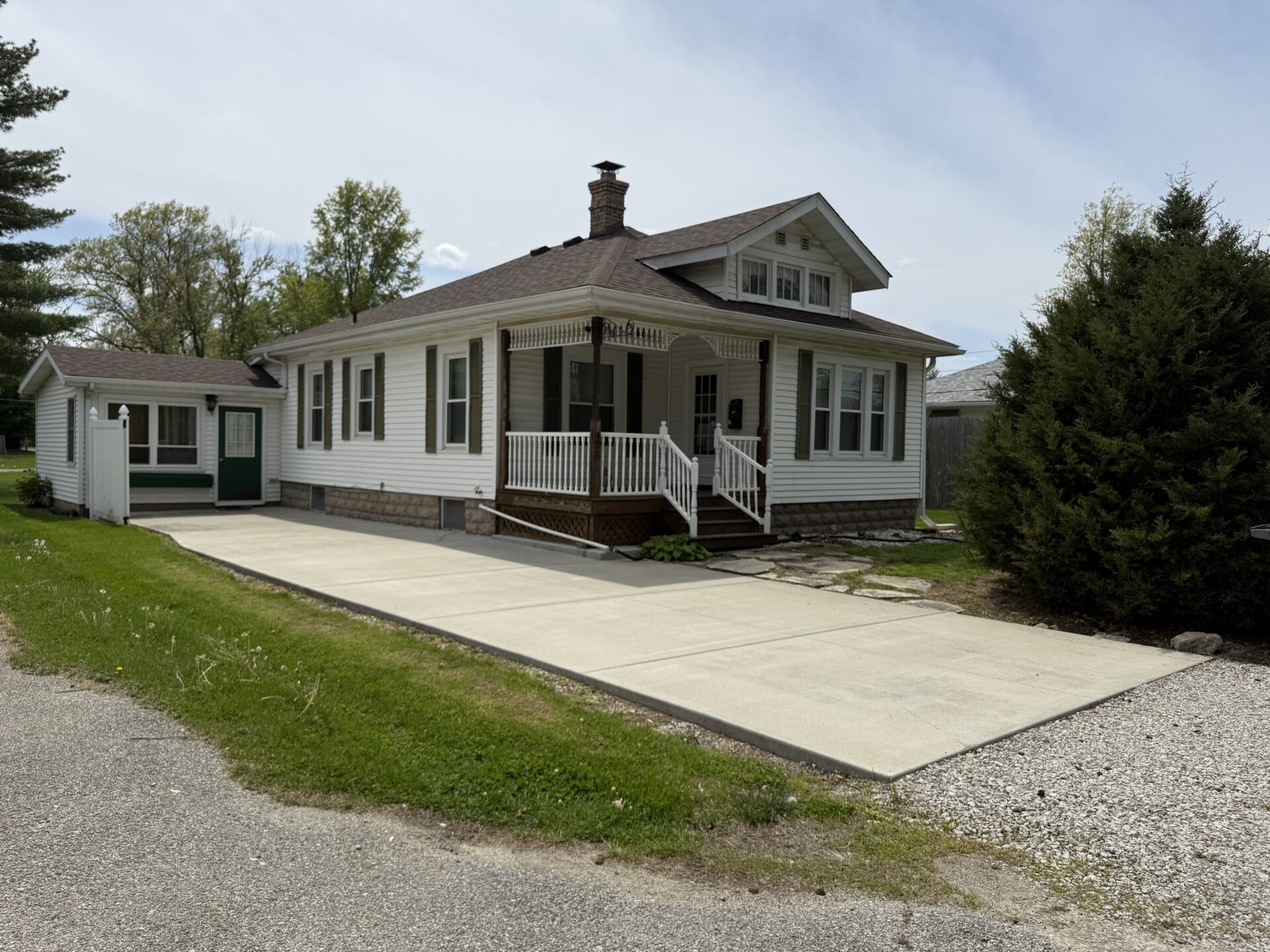 425 John St Carlinville, IL 62626