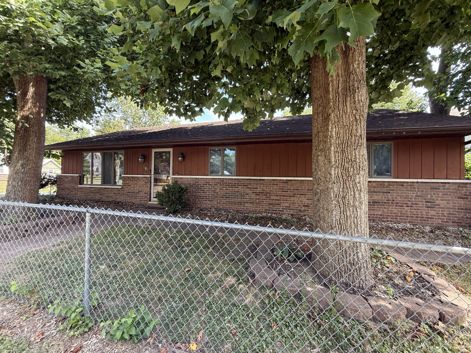 503 S West St. Carlinville, IL 62626