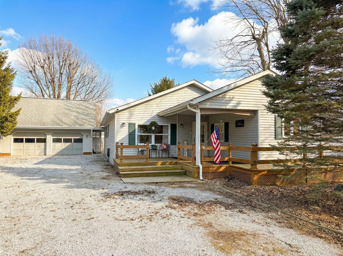 611 Harrington St. Carlinville, IL 62626