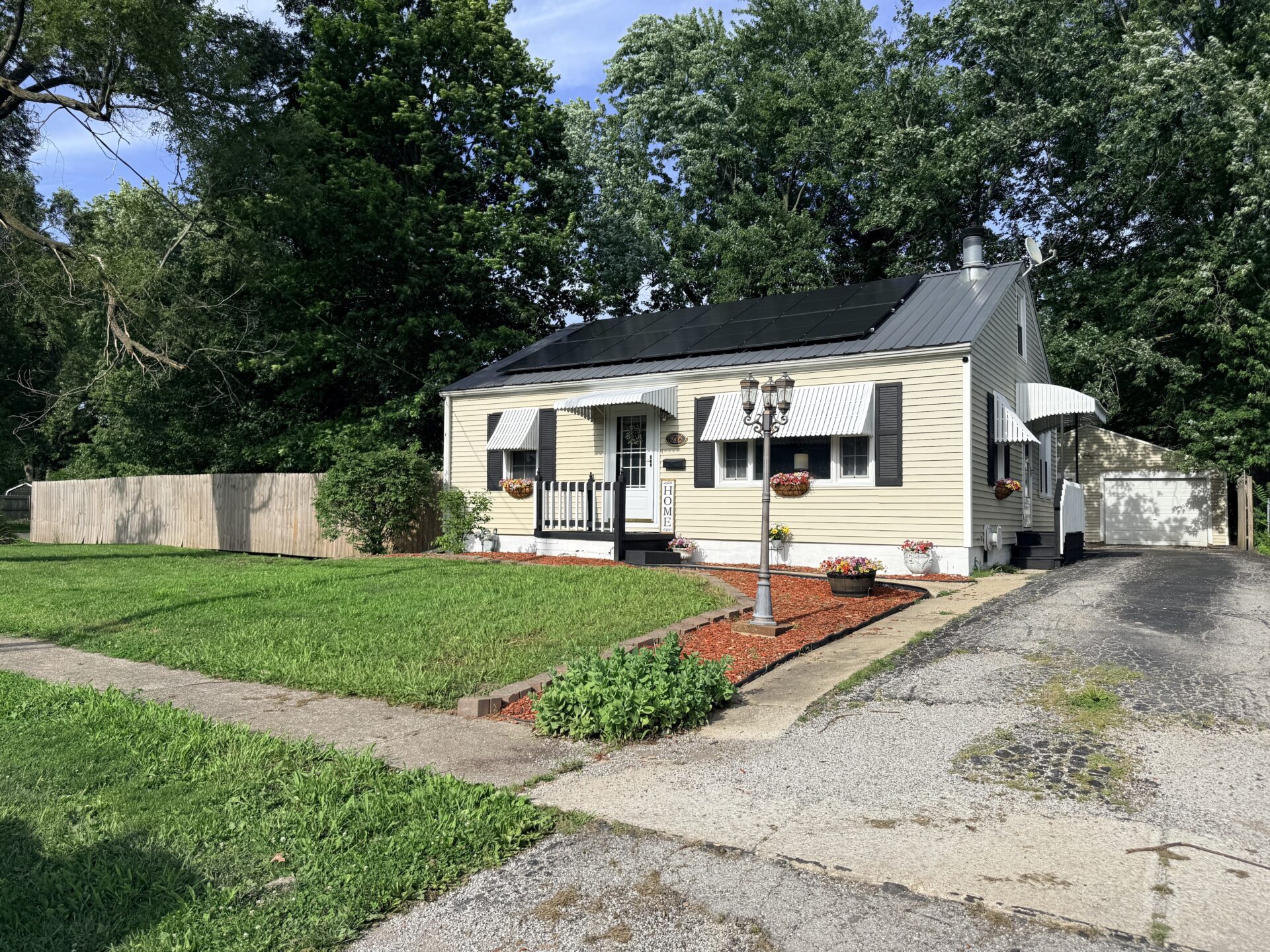 608 S VanBuren St Litchfield, IL 62056
